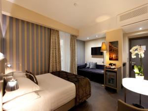 Superior Triple Room room in Quirinale Luxury Rooms