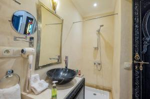 Single Room with Bathroom room in Riad Nesma Suites & Spa