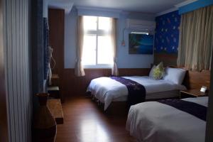 Phòng Bốn Người Có Phòng Tắm Riêng (Quadruple Room with Private Bathroom)