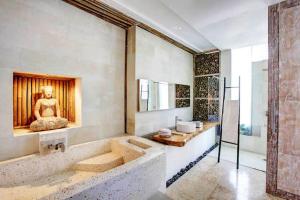 Phòng Có Giường Cỡ Queen Nhìn Ra Vườn (Queen Room with Garden View)
