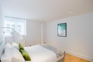 Classic Two-Bedroom Apartment room in Native Fulham