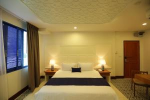 Deluxe cổ điển (Classic Deluxe)