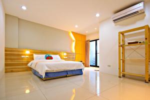Phòng Tiêu Chuẩn Giường Đôi/2 Giường Đơn Có Ban Công (Standard Double or Twin Room with Balcony)