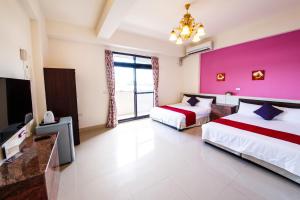 Phòng Bốn Người Có Phòng Tắm Riêng (Quadruple Room with Private Bathroom)