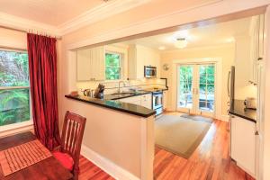 Two-Bedroom House room in Mango Haus - 2bd2ba - Private Pool & Parking