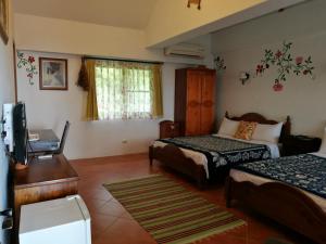 Phòng Bốn Người Hướng Biển (Sea View Quadruple Room)