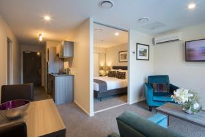 One-Bedroom Apartment room in Ramada Suites by Wyndham Queenstown Remarkables Park