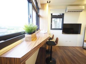 Phòng Deluxe Giường Đôi Có Vòi Sen (Deluxe Double Room with Shower)