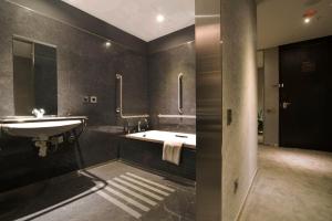 Phòng giường đôi - Thuận tiện cho người khuyết tật (Double Room - Disabled Access)