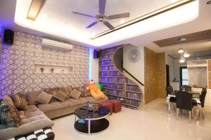 Phòng Giường Đôi Với Phòng Tắm Chung (Double Room with Shared Bathroom)