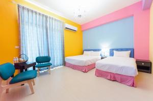 Phòng Tiêu Chuẩn Giường Đôi Lớn (Standard Queen Room)