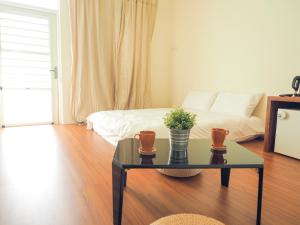 Phòng Giường Đôi Có Ban Công (Double Room with Balcony)