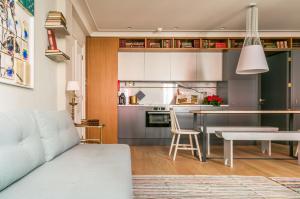 Deluxe One-Bedroom Apartment (6 Adults) room in Almaria - Ex Libris Apartments | Chiado