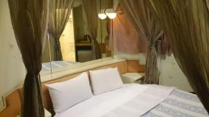 Phòng Giường Đôi Có Phòng Tắm Riêng (Double Room with Private Bathroom)