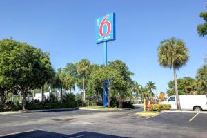 Motel 6-Lantana, FL in Fort Lauderdale