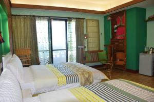 Phòng 4 Người Có Ban Công (Quadruple Room with Balcony)