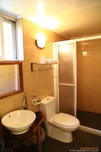 Phòng 4 Người Có Ban Công (Quadruple Room with Balcony)