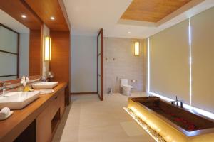 Biệt thự 3 phòng ngủ có hồ bơi riêng (Three-Bedroom Villa with Private Pool)
