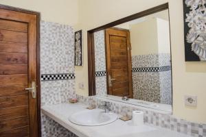 Phòng Đôi Loại Sang (Deluxe Double Room)