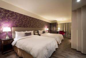 Phòng Hai Giường Đơn Loại Sang (Deluxe Twin Room)