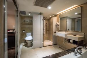 Phòng Hai Giường Đơn Loại Sang (Deluxe Twin Room)