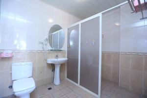 Phòng Tiêu Chuẩn 4 Người (Standard Quadruple Room)