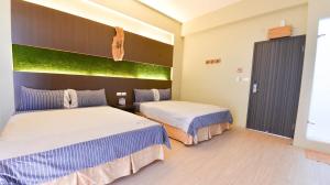 Phòng 4 Người Có Ban Công (Quadruple Room with Balcony)