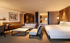 One King Deluxe room in Park Hyatt Sydney