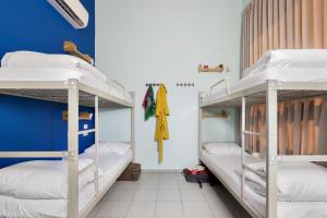Bed in 4-Bed Mixed Dormitory Room room in Abraham Hostel Tel Aviv