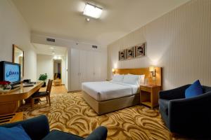 Two-Bedroom Suite room in Oaks Liwa Heights Hotel Suites