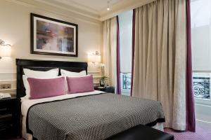 Standard Double Room (Queen bed & bath) room in Hotel Keppler