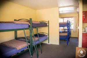 Bed in 8-Bed Mixed Dormitory Room room in Southern Laughter Backpackers