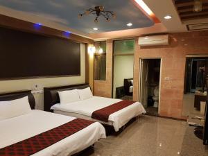 Phòng Deluxe Giường Đôi Có Vòi Sen (Deluxe Double Room with Shower)