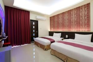 Deluxe 2 giường Có ban công (Deluxe Twin Balcony)