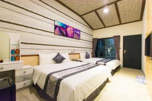Biệt Thự Có Hồ Bơi Riêng (Villa with Private Pool)
