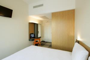 Standard Double Room room in easyHotel Amsterdam Arena Boulevard