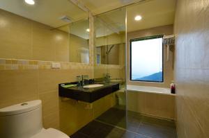 Phòng Có Giường Cỡ Queen Nhìn Ra Biển (Queen Room with Sea View)