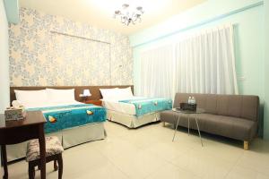 Phòng 4 Người Có Phòng Tắm (Quadruple Room with Bathroom)
