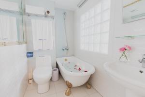 Phòng Deluxe 4 Người (Deluxe Quadruple Room)