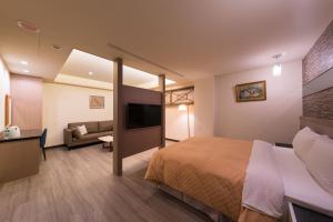 Phòng Giường Đôi Lớn (Large Double Room)