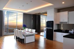 Suite Platinum (Platinum Suite)