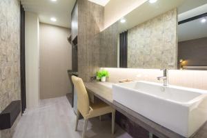 Phòng Đôi Loại Sang (Deluxe Double Room)