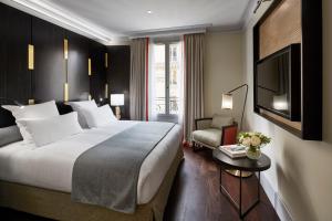 Deluxe Double Room room in Hotel Montalembert