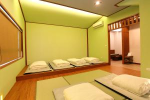 Phòng kiểu Nhật (dành cho 6 người) (Japanese Room (6 persons))