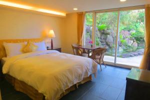 Phòng Tiêu Chuẩn Giường Đôi (Standard Double Room)