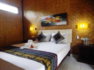 Deluxe Double or Twin room with AC
