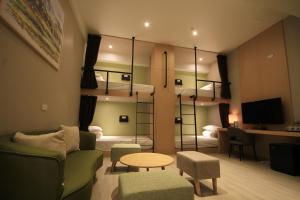 Phòng Superior Gia Đình (Superior Family Room)