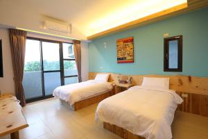Phòng Giường Đôi Có Ban Công (Double Room with Balcony)