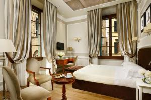 Prestige Two-Bedroom Suite  room in Calzaiuoli Hotel