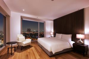 Salon Suite